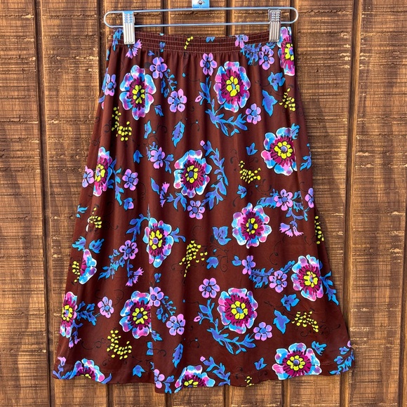 Dresses & Skirts - Vintage Brown Floral Skirt
